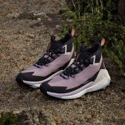 Chaussures de randonnée Terrex Free Hiker 2 Gore-Tex W Preloved Fig Silver Dawn Aurora Black Femme Chaussures Rando Femme