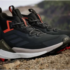 Online Chaussures de randonnée Terrex Free Hiker 2 Gore-Tex Carbon Grey Six Core Black Homme Chaussures Rando Homme