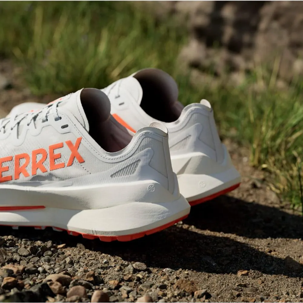 New Chaussures de trail Terrex Agravic Speed Ultra Cloud White / Impact Orange / Dash Grey Homme Chaussures Trail Homme