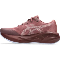 Sale Chaussures de trail Novablast 5 Tr Wmn Nature Bathing Rubble Red Femme Chaussures Trail Femme