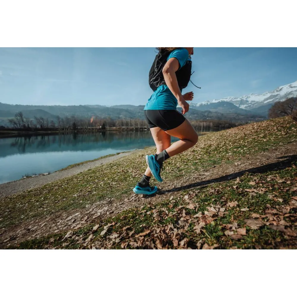 Discount Chaussures de trail Ultra Flow W Carbon Peacock Blue White Femme Chaussures Trail Femme