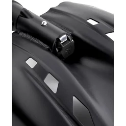 New Pelle Axe Black Pelle