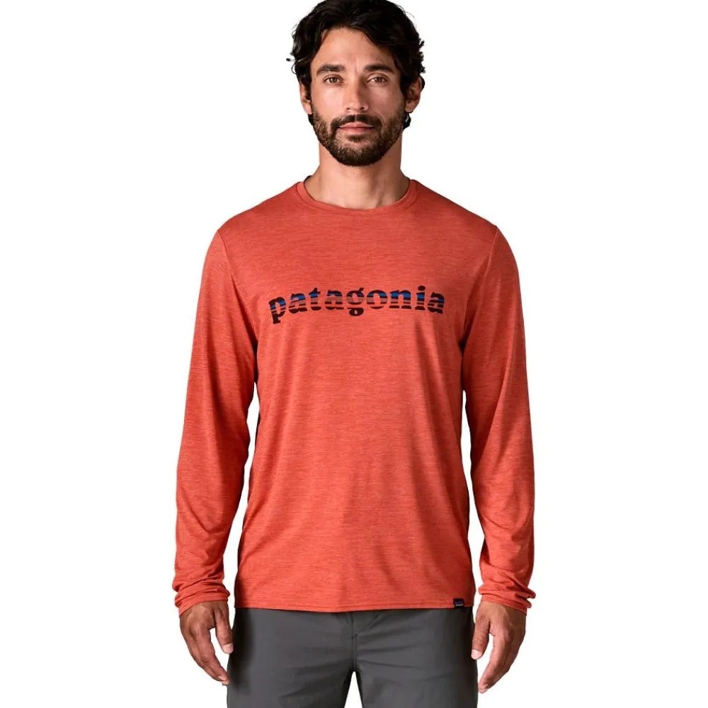 T-Shirt Randonnée<Patagonia Tee-shirt de rando M's L/S Capilene® Cool Daily Graphic 73 Text Logo Potters Red X Dye